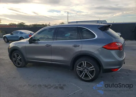 2013 Porsche Cayenne z USA, uszkodzony, nr VIN WP1AF2A26DLA23753